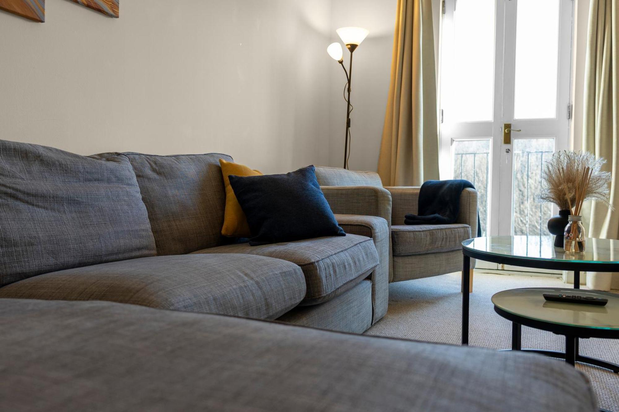 Appartement 2 Bedroom In With Free Parking *